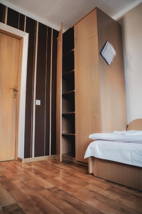 Telsiu Hotel Telšiai Buitenkant foto